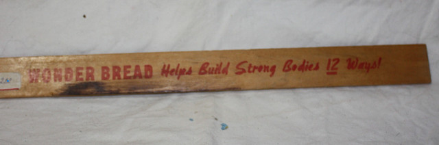 2 Vintage Wooden Rulers dans Art et objets de collection  à Longueuil/Rive Sud - Image 4