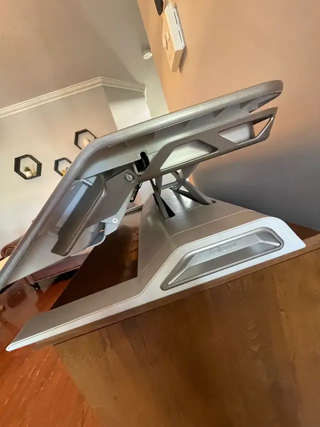 Fellowes Lotus Sit‑Stand Workstation - White in Desks in Ottawa - Image 6