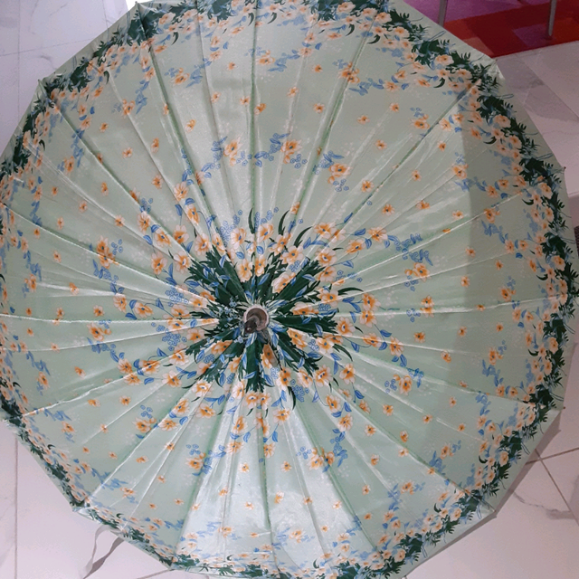 Assorted colors/styles umbrellas in Multi-item in City of Toronto - Image 2