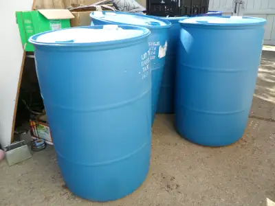 45 gallon open top barrel with metal ring and lid very clean inside costs $45 32 gallon open top bar...