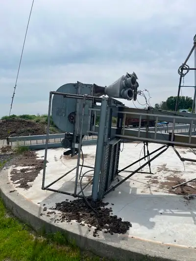 Used 70’ discharge height, about 25-30 tons/ hour perfect on the back side of a dryer. Has belting a...