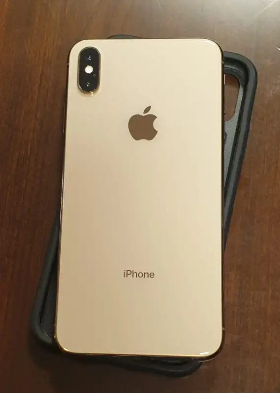 REDUCED - MINT Condition iPhone XS MAX62863738870274121