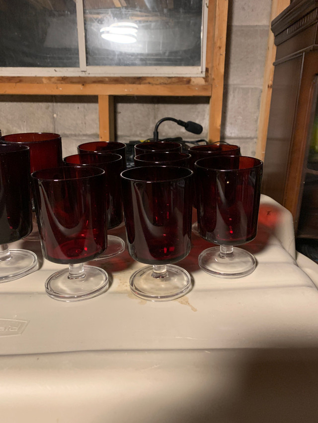 Vintage Ruby Glass Wine Goblets in Arts & Collectibles in Pembroke - Image 3