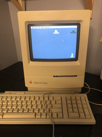 Apple Macintosh Classic collectible computer 