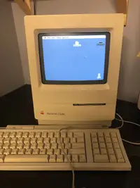 Apple Macintosh Classic collectible computer 