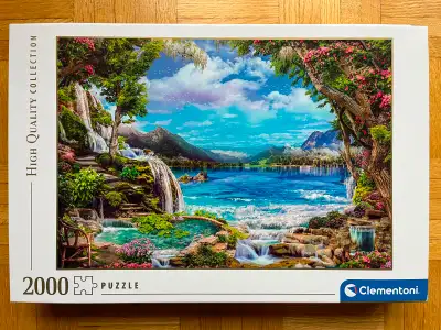 2000-piece "Paradise on Earth" jigsaw puzzle, Clementoni brand, made in Italy. No pieces are missing...
