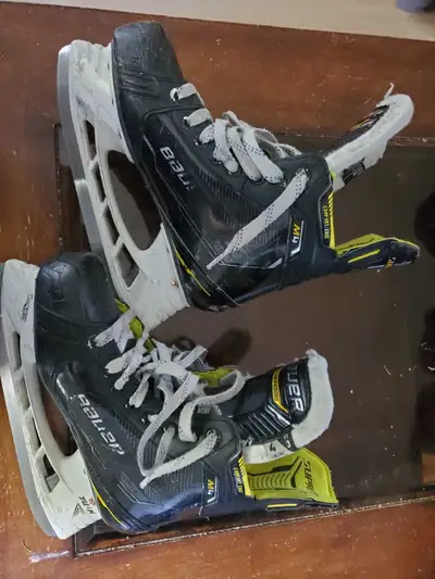 Bauer Supreme M4 skates, View more