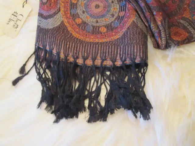 fashion scarf NEW   (box 13) in Women's - Other in Oshawa / Durham Region - Image 6