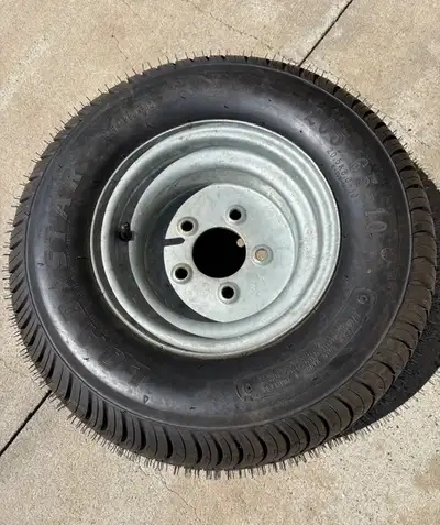 - - - - - ONE OEM SKI DOO ALUMINUM TRAILER TIRE SPARE - - - - - ONE OEM SKI DOO ALUMINUM TRAILER TIR...
