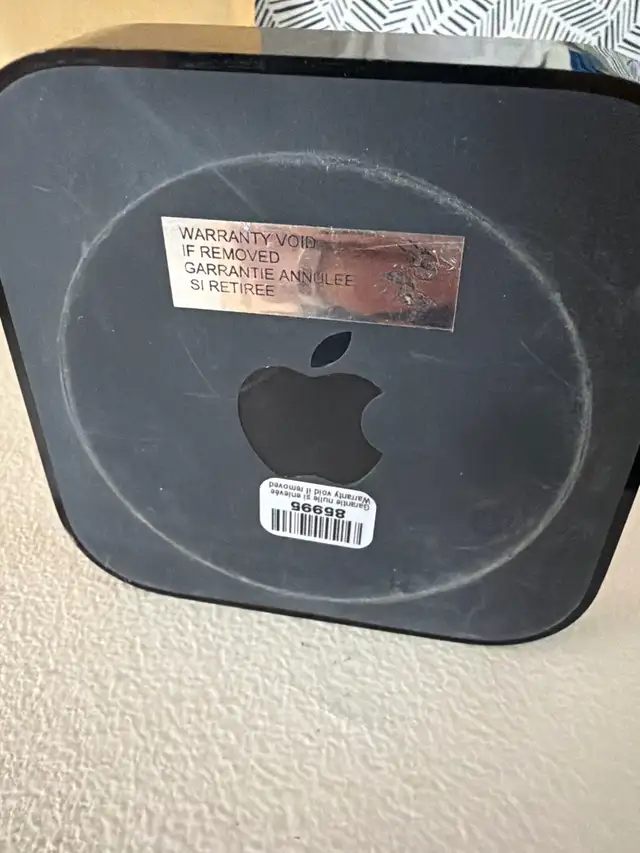 Apple TV avec télécomande in General Electronics in City of Montréal - Image 4