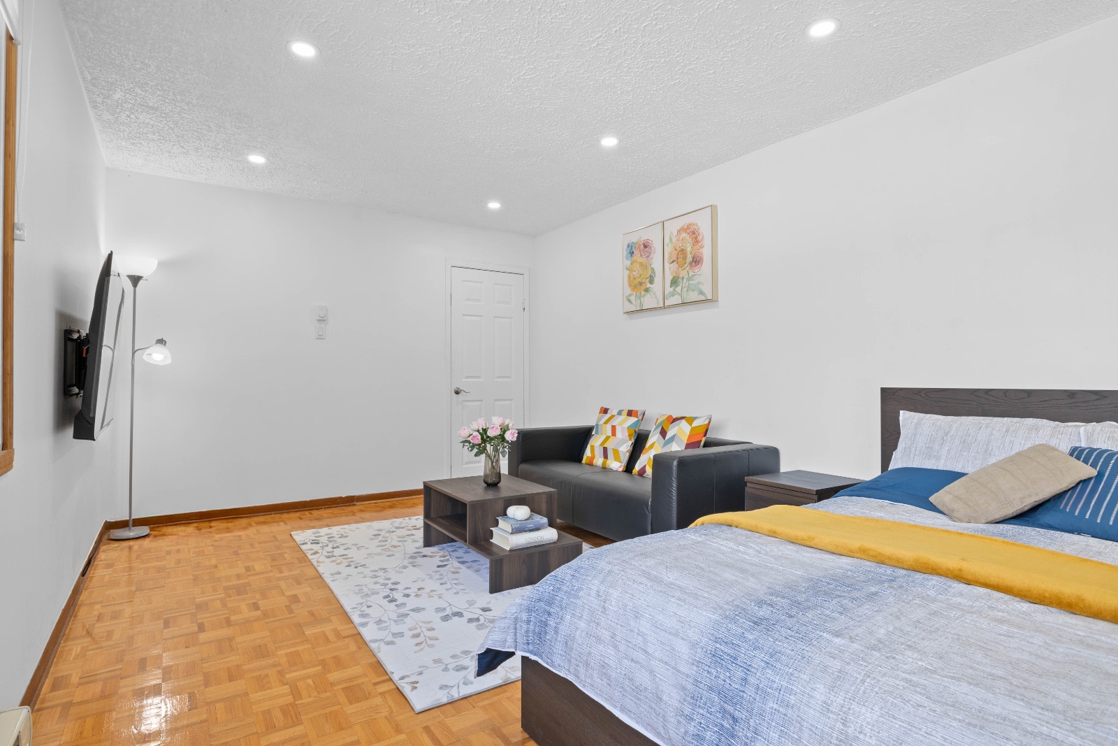 CLEAN/BRIGHT NEWLY RENOVATED 3 1/2 APARTMENT IN ANJOU — photo 2