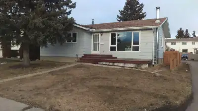 3 Bedroom House with 2 Car GARAGE for Rent Available August 1/25
