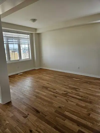 Hi i have a private room available for rent in alliston ontario. It's just 5 minutes away from Honda...