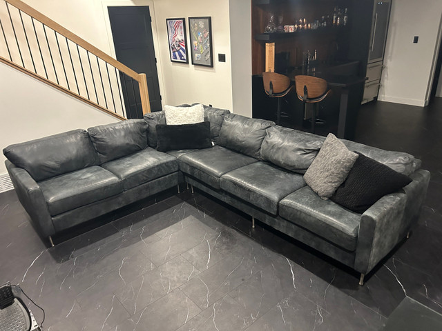 Custom Black Leather Sectional  in Couches & Futons in Regina - Image 2