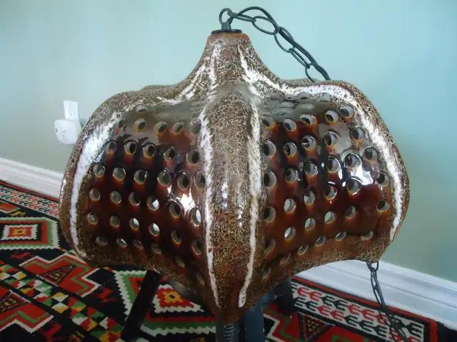 Large Chalvignac Pendent Lamp in Indoor Lighting & Fans in Gatineau - Image 2