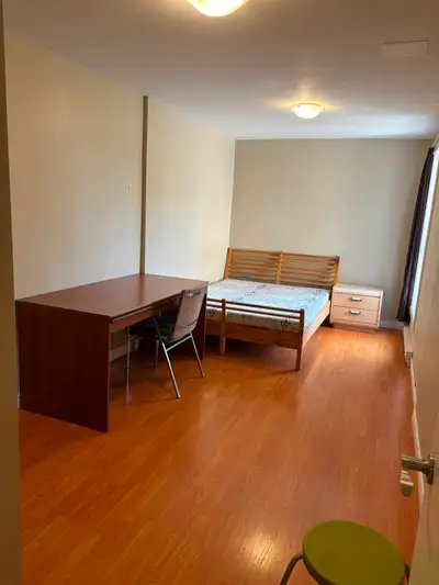 Student Housing @ ELLESMERE & Morningside Now - August 30th 2027 RENT ranges from $800 PER ROOM 100...