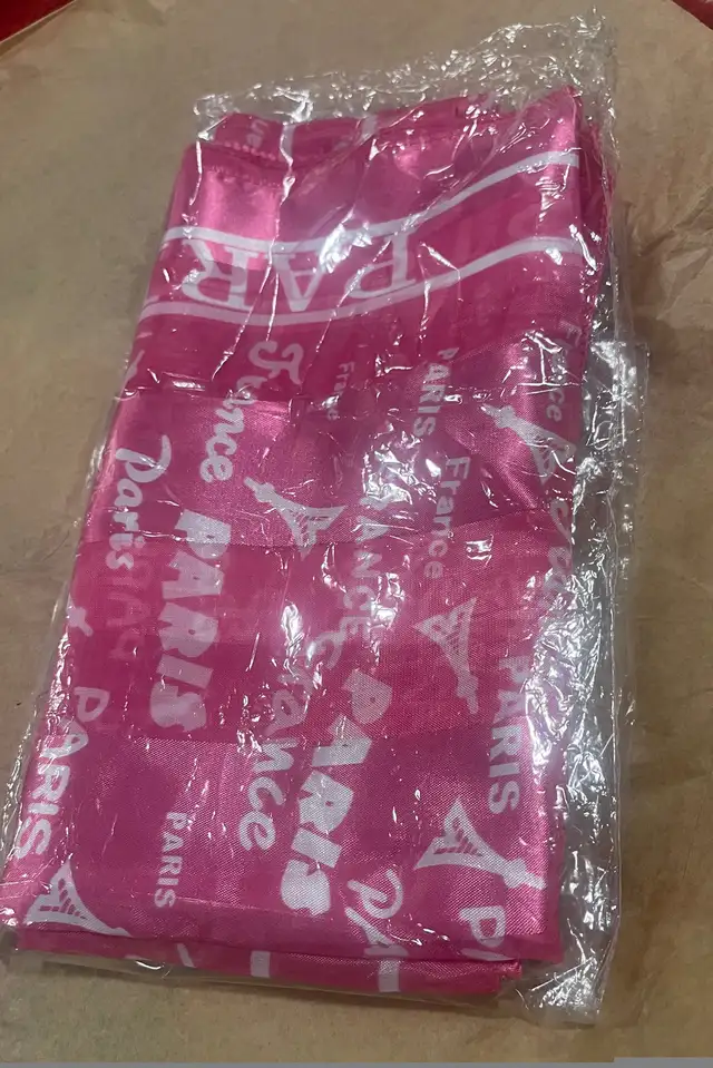 Silk Paris Custom Scarf in Women's - Other in Oshawa / Durham Region - Image 6