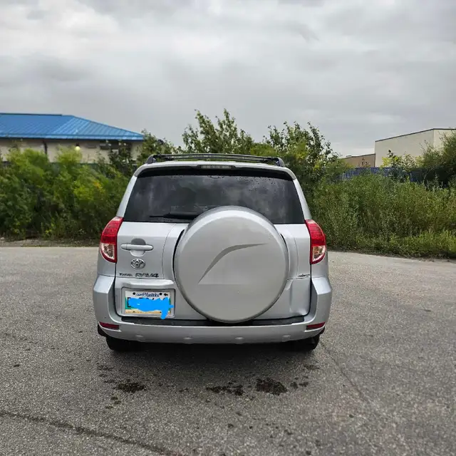 2007 Toyota Rav 4 in Cars & Trucks in Winnipeg - Image 6