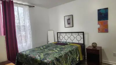 Belle chambre meublée avec salle de bain privé– Berri-UQAM | 750 $ tout inclus • Disponible : 1 sept...