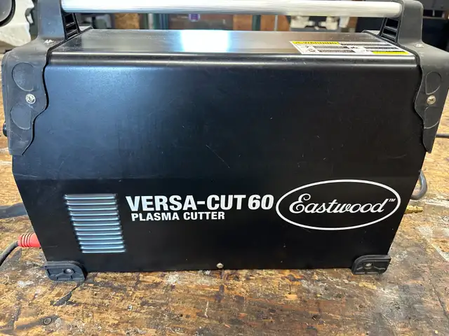 Eastwood Versa Cut 60 Amp Plasma Cutter in Power Tools in Kawartha Lakes - Image 2