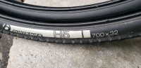 Excellent Bontrager H5 ultimate hybrid tires 700 x 32