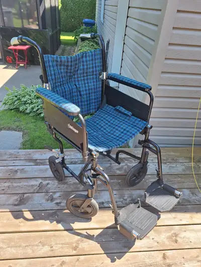 Fauteuil roulant de type compagnon, View more