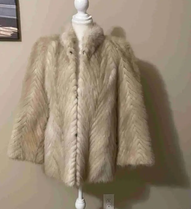 Mink Coat Size Small in Women's - Tops & Outerwear in Calgary - Image 2