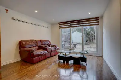 Walkout Apartment! 1 Bed, 1 Bath, 1 Parking! Very Bright! Oshawa