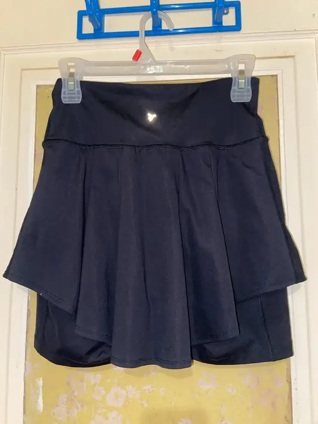 Old Navy active skort sizeS in Women's - Bottoms in City of Toronto - Image 3
