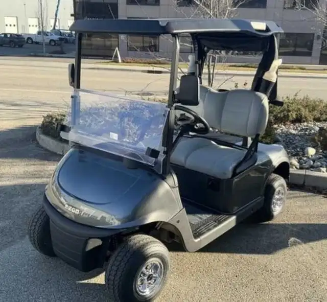 Golf Cart 2021 lithium in Golf in Prince George - Image 3