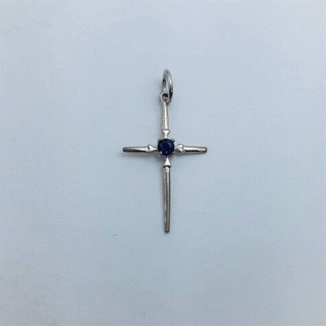 Gold Pendant Cross 14kt White Gold Ring w/ Sapphire – Gift Jewel in Hobbies & Crafts in City of Toronto - Image 3