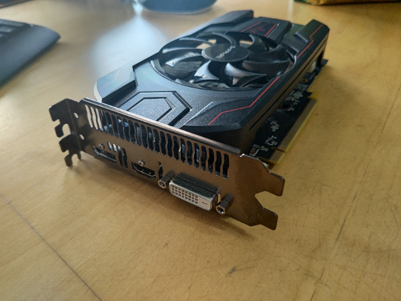 Amd Rx560 Graphics Card Gpu System Components Windsor Region Kijiji 0174