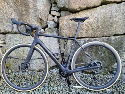2025 Cervelo R5 Shimano Dura Ace, View more