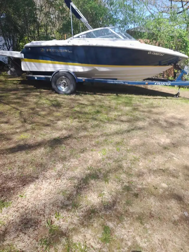 Bateau Regal 1900 2008 in Powerboats & Motorboats in Laurentides - Image 4