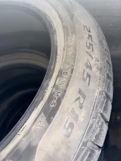 Pirelli sottozero winter tires for sale only 2 months of winter on these tires