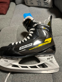 Bauer Supreme M3 Hockey Skates For Sale. (Used)