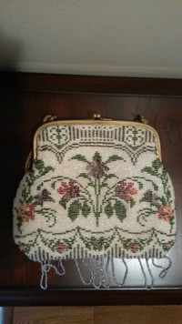 Selling or trading. Antique lady's purse $170