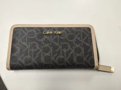 Calvin Klein Jordan Zip Continental Wallet, View more