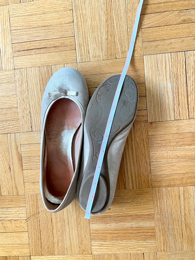 Clarks Ballet Flats (US 5) 23.5cm/9-1/4’inch in Women's - Shoes in Oakville / Halton Region - Image 4