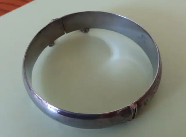 Vintage 1950's Sterling Silver Bracelet -Bradley's Jewellers in Arts & Collectibles in Saint John - Image 4