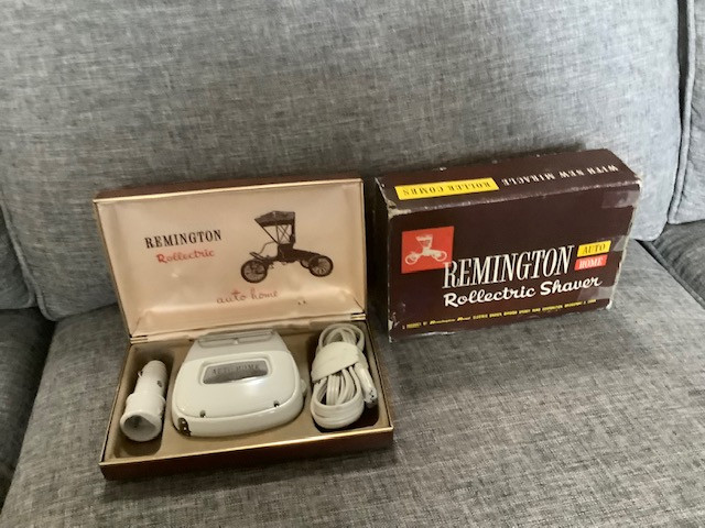 Vintage Remington Rollectric Shaver in Other in Delta/Surrey/Langley
