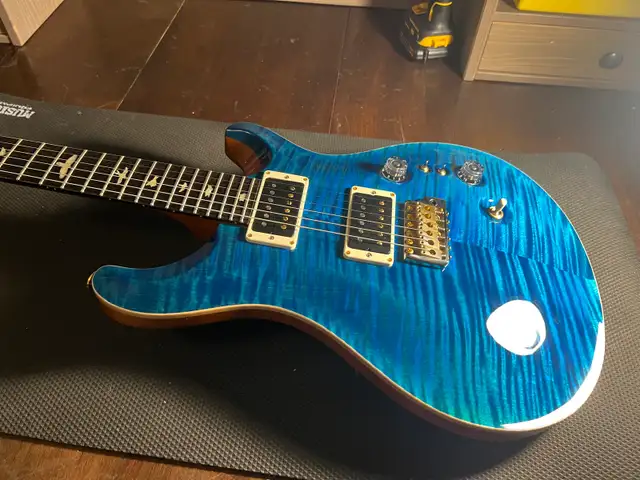 PRS Custom 24 – 35th Anniversary (2021) – 10-Top – Cobalt/Matteo in Guitars in Calgary - Image 8