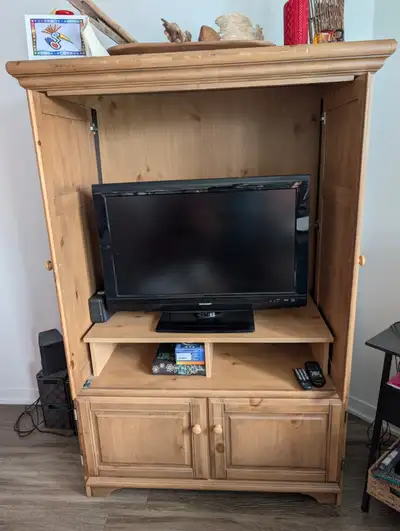 Meuble audio-vidéo en bois, View more