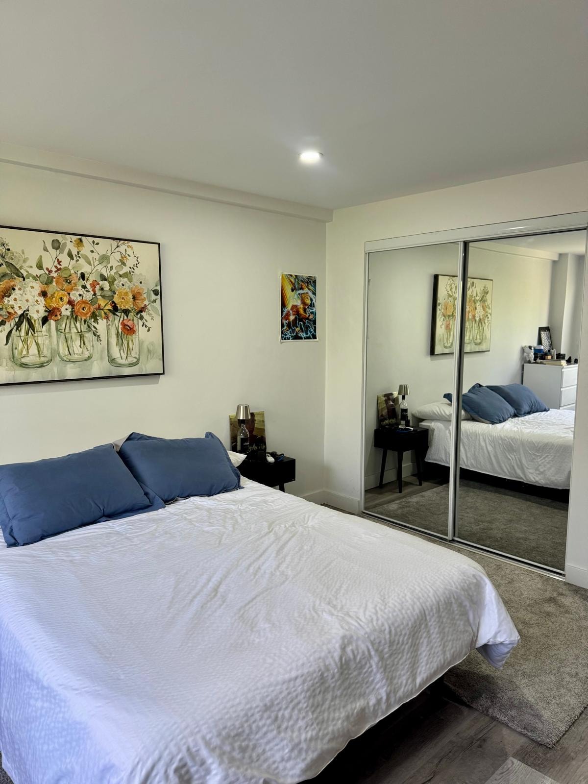 Spacious Private Bedroom Lease Transfer in Downtown Location! — photo 2