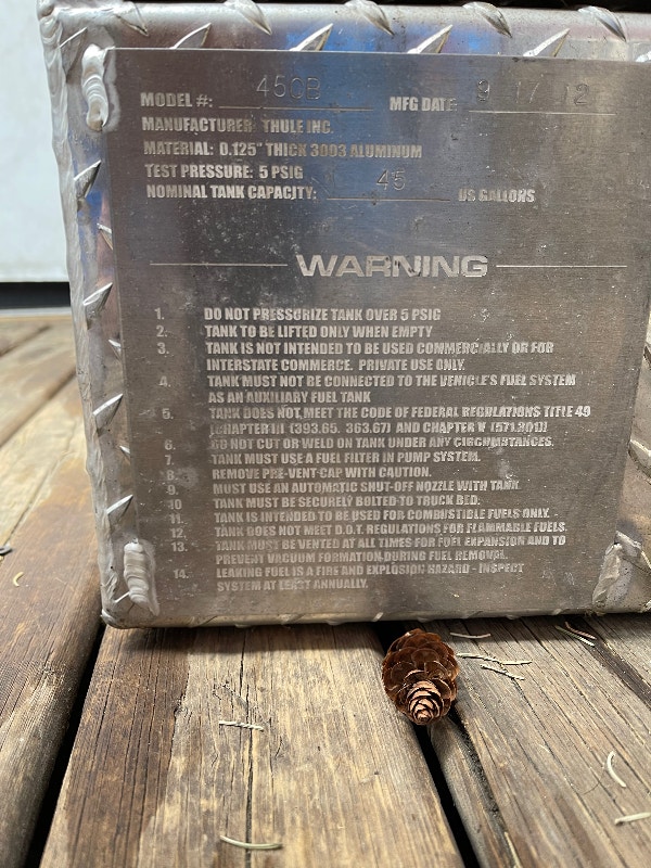 Fuel tank/ tool box can mbo Other Calgary Kijiji