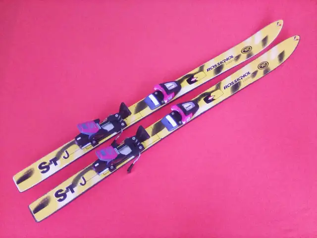 Ski alpin enfant 110 cm ROSSIGNOL Kids downhill skis in Ski in Laval / North Shore - Image 9