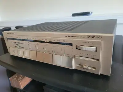 Marantz SR240 Stereo Receiver, View more