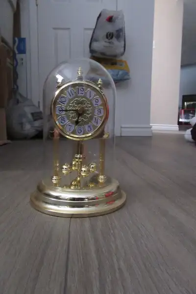 horloge dôme vitre, View more
