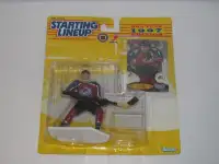 1997 KENNER STARTING LINEUP SANDIS OZOLINSH AVALANCHE ACTION FIG