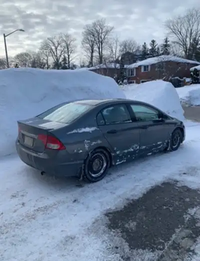 359,000kms. 5 speed manual. Had it since 2019. Only one back window is working. Car runs and drives...